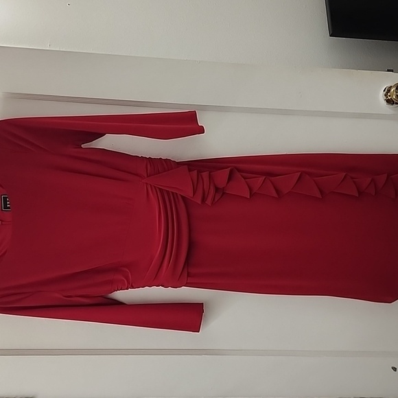 JH Collectibles Red Dress 3/4 sleeves, ruffle and ruching. size 8 EUC - Picture 1 of 4